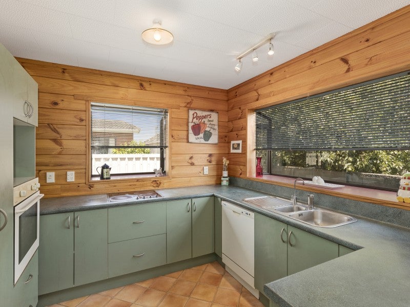 2/48 Dyer ST, Epuni, Lower Hutt - Carousel 2