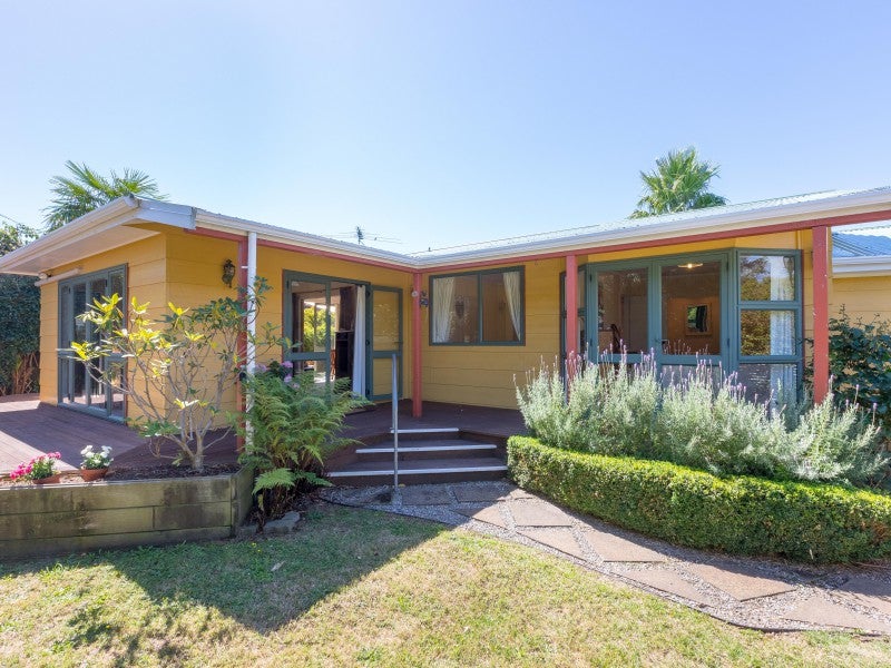 3A Larch Grove, Paraparaumu, Paraparaumu - Carousel 1