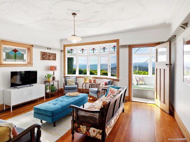 18 Sugarloaf Road, Brooklyn, Wellington - Carousel 2