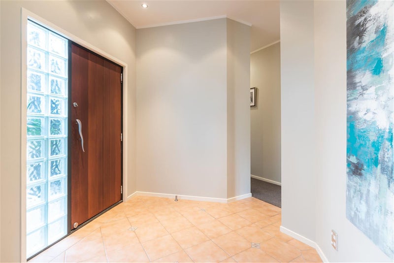 2/13 Quebec Road, Milford, Auckland - Carousel 2