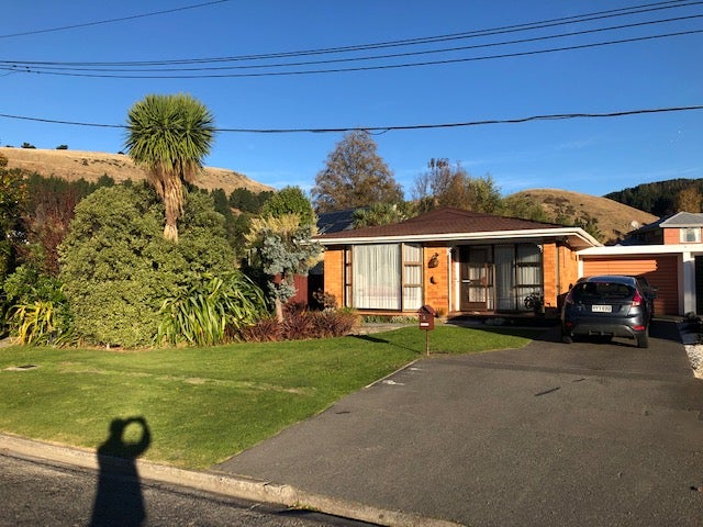 4 Leonard Place, Saint Martins, Christchurch - Carousel 1