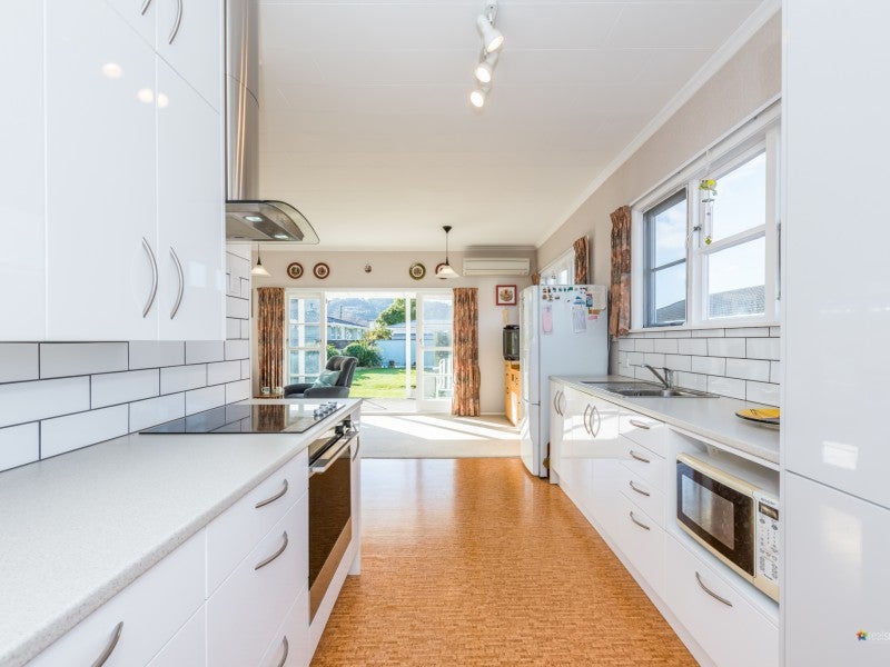 32 Gadsby Street, Avalon, Lower Hutt - Carousel 2