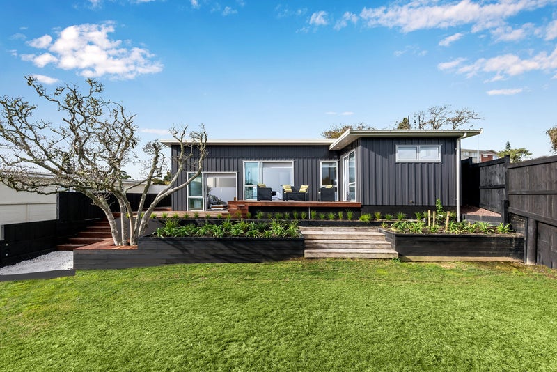 63 Evelyn Road, Cockle Bay, Auckland - Carousel 1