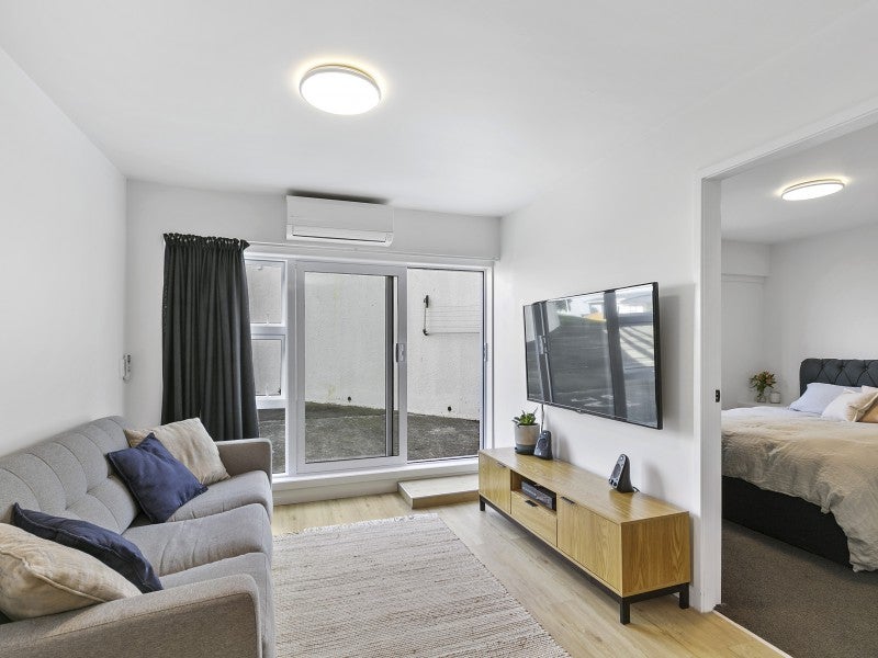 1A/32 Akaroa Drive, Maupuia, Wellington - Carousel 2