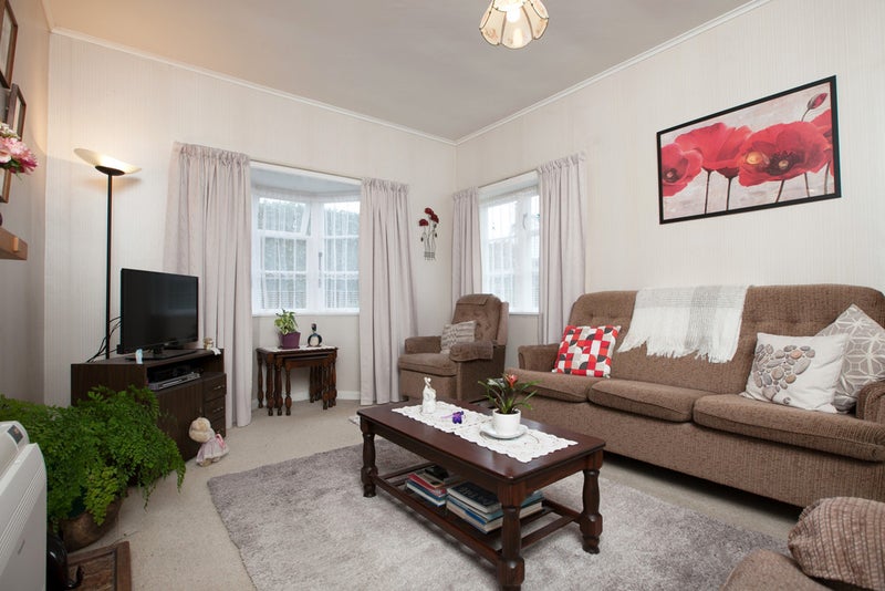 1 Cornwall Street, Brooklands, New Plymouth - Carousel 2