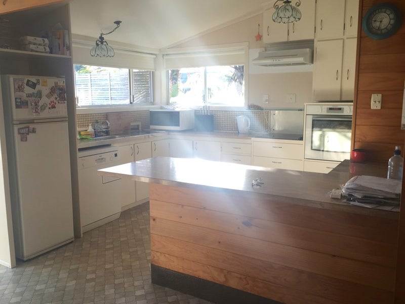 35 Glen Lynne Avenue, Queenwood, Hamilton - Carousel 2