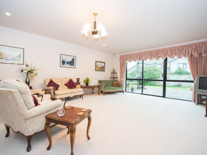 35 Harrowfield Drive, Harrowfield, Hamilton - Carousel 2