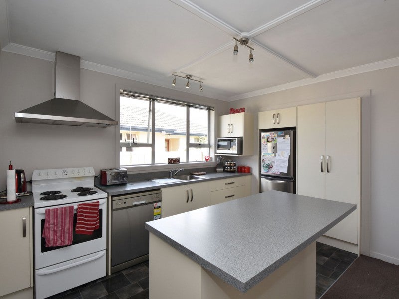 15 Abbot Street, Waverley, Invercargill - Carousel 2