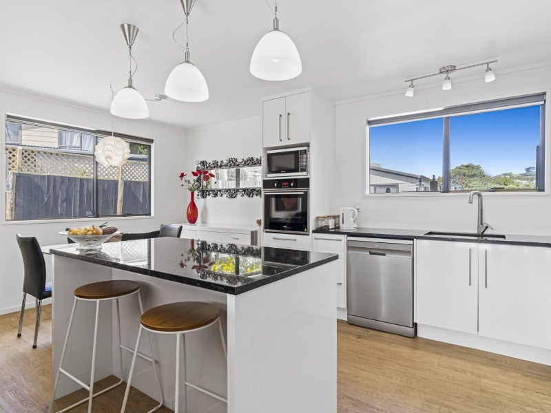 19 Corinna Street, Welcome Bay, Tauranga - Carousel 2