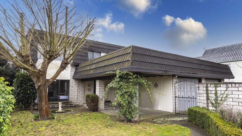 11 Jamell Place, Avonhead, Christchurch - Carousel 1