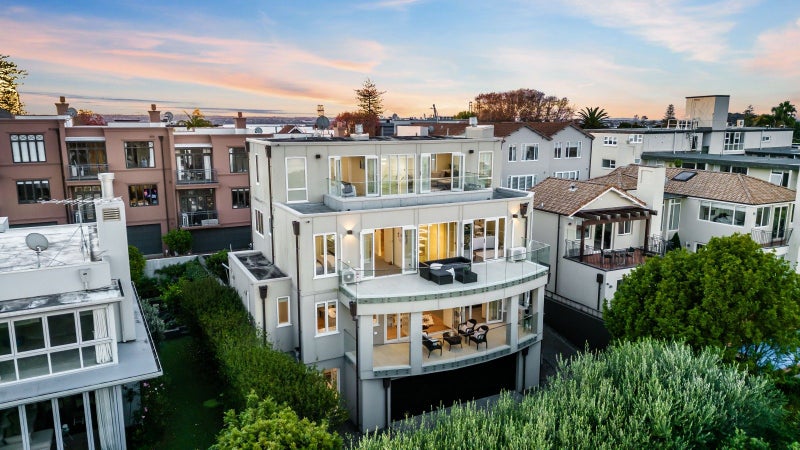 39E St Stephens Avenue, Parnell, Auckland - Carousel 1