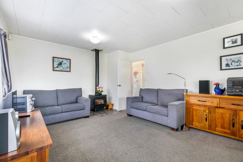 2/23 Bernina Place, Weymouth, Auckland - Carousel 2