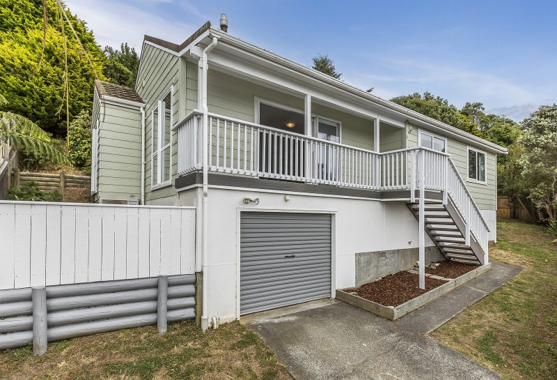6 Hindipur Terrace, Broadmeadows, Wellington - Carousel 1