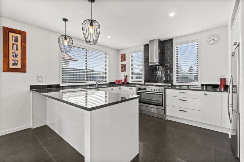 11 Aparima Place, Awatoto, Napier - Carousel 2