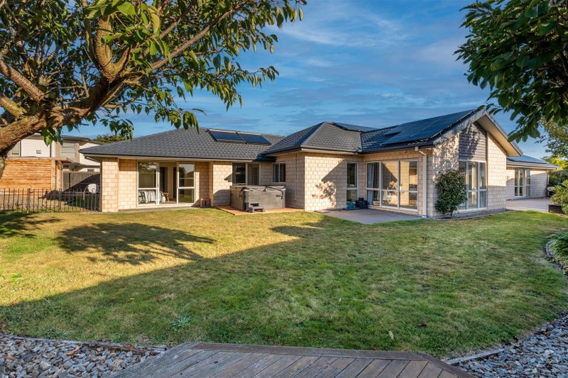 47 Mariposa Crescent, Aidanfield, Christchurch - Carousel 1