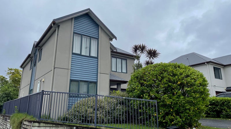 49 Sonoma Crescent, Oteha, Auckland - Carousel 2