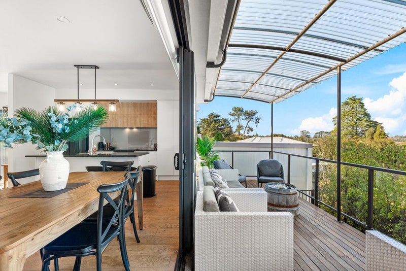 24 Edgerton Road, Te Atatu Peninsula, Auckland - Carousel 1