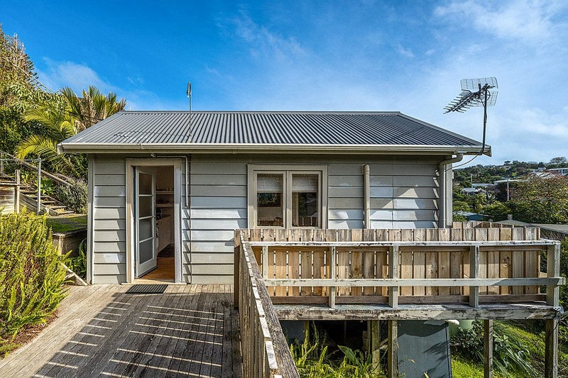 29 Ocean Road, Surfdale, Waiheke Island - Carousel 2