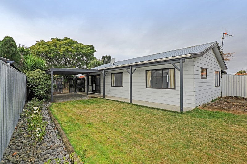 7 Martin Dale, Raureka, Hastings - Carousel 1