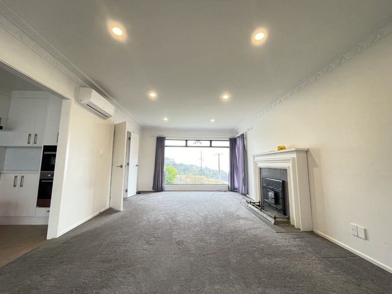 11 James Tyler Crescent, Lynfield, Auckland - Carousel 2