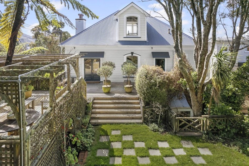 129 Upland Road, Kelburn, Wellington - Carousel 27