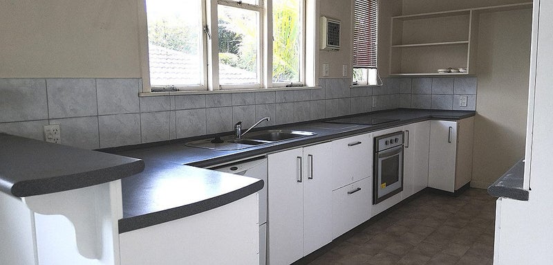 8 Jellicoe Road, Murrays Bay, Auckland - Carousel 23