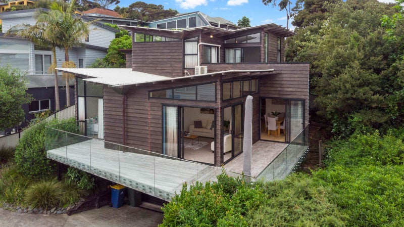 22 Mariners View Road, Beach Haven, Auckland - Carousel 1