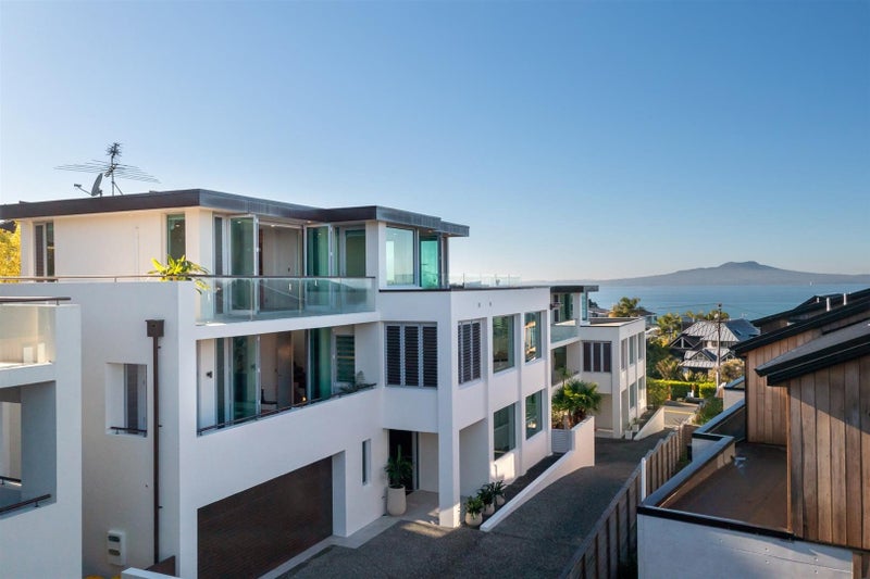 22A Beach Road, Castor Bay, Auckland - Carousel 1