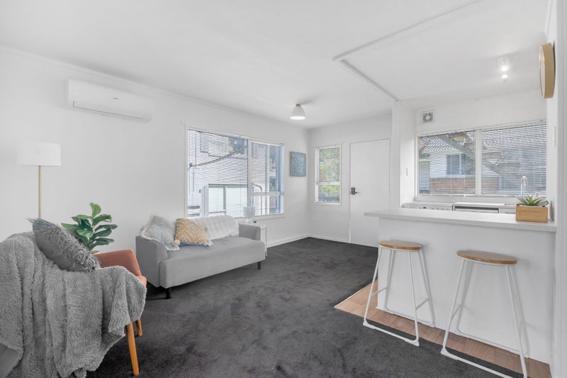 3/7 Begbie Place, Sandringham, Auckland - Carousel 1