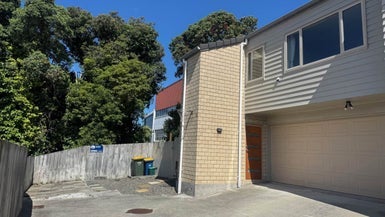 3C Woodall Place, Totara Vale, Auckland - Carousel 1