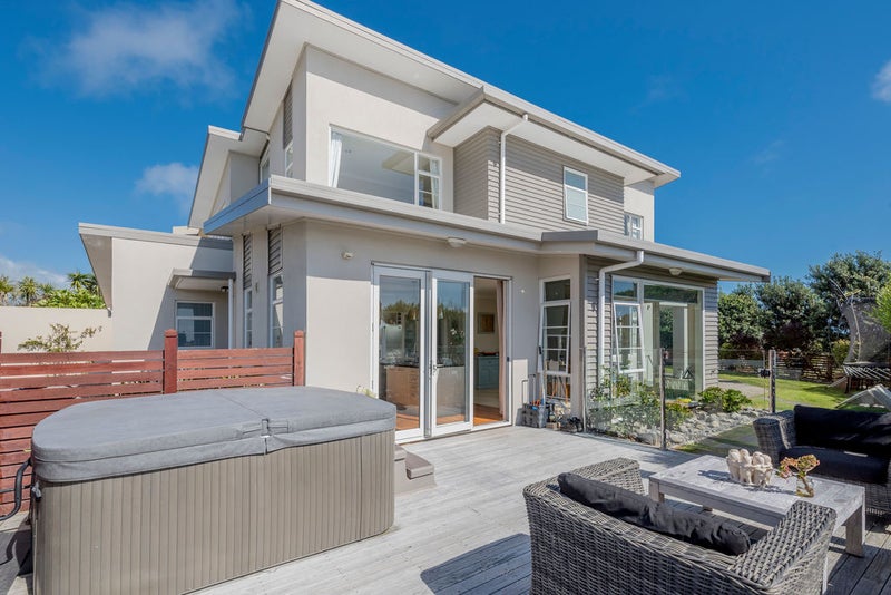 143 Renown Road, Raumati South, Paraparaumu - Carousel 2