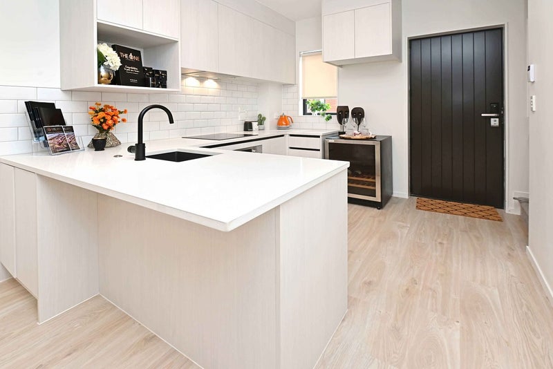 29 Rana Road, Flat Bush, Auckland - Carousel 2