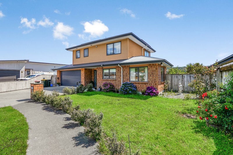 12 Fraser Colman Grove, Wainuiomata, Lower Hutt - Carousel 2