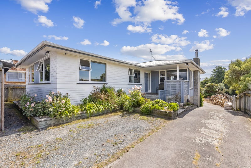 25 Gray Avenue, Paraparaumu Beach, Paraparaumu - Carousel 1