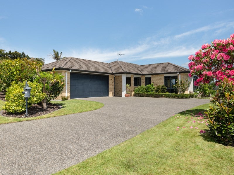 10 Corwen Avenue, Hairini, Tauranga - Carousel 1
