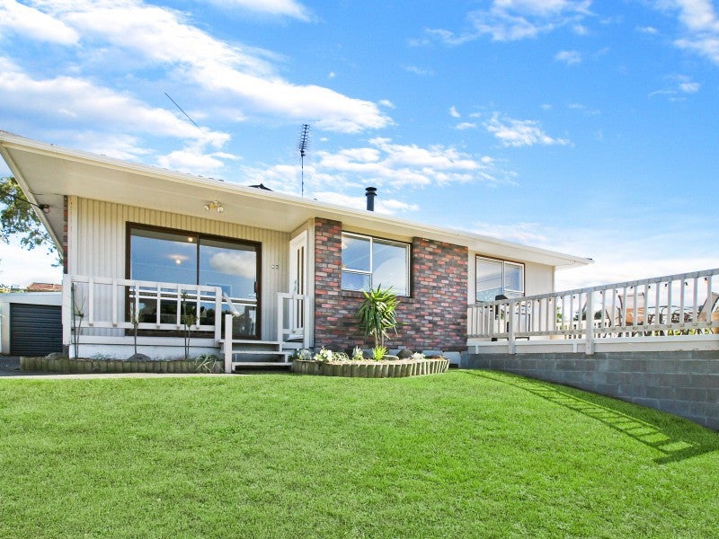 28 Moulton Street, Moturoa, New Plymouth - Carousel 2