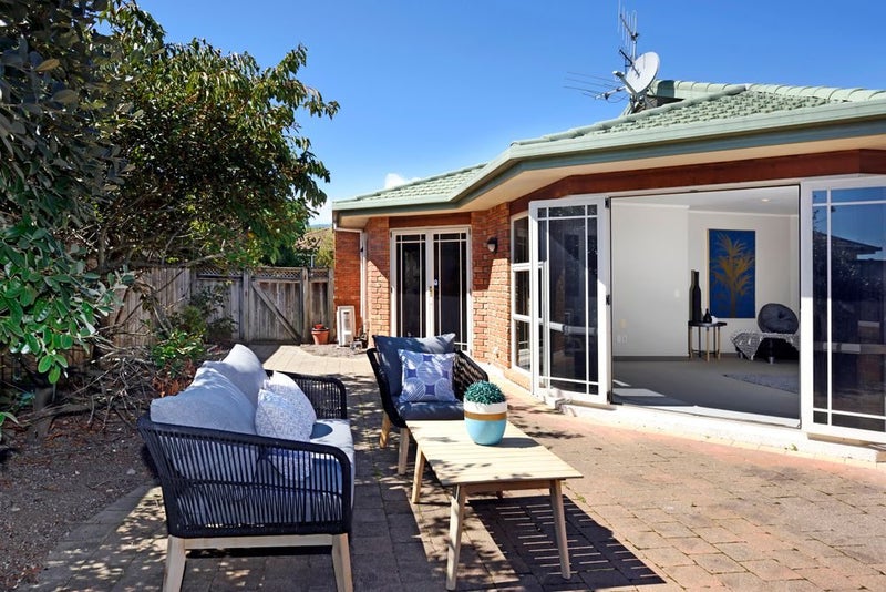 13 Saunders Crescent, Stoke, Nelson - Carousel 2