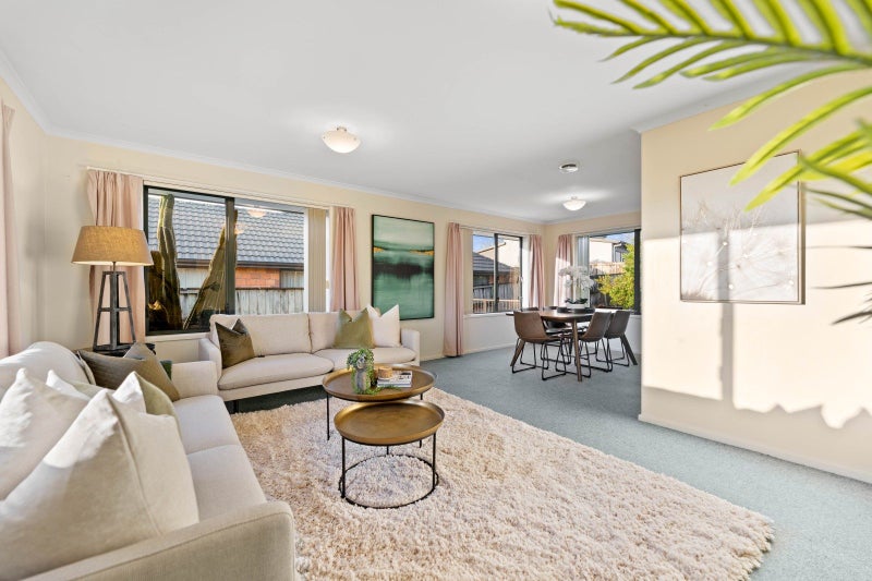 26 Holford Place, Huntington, Hamilton - Carousel 1