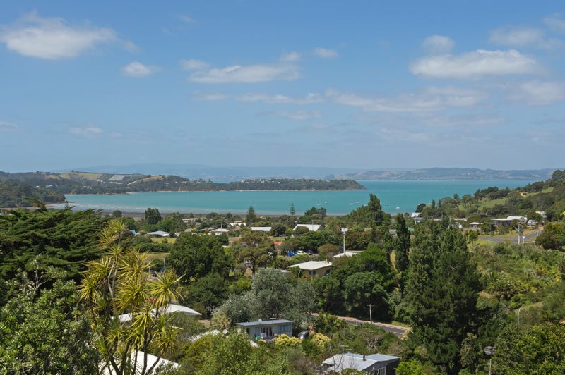 28 Tiri Road, Oneroa, Waiheke Island - Carousel 1