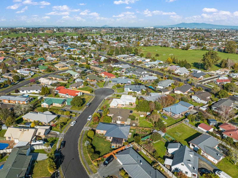 4 Rogers Place, Fairview Downs, Hamilton - Carousel 16