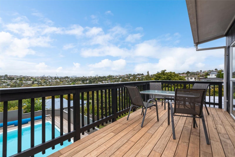 7A Monarch Avenue, Hillcrest, Auckland - Carousel 1