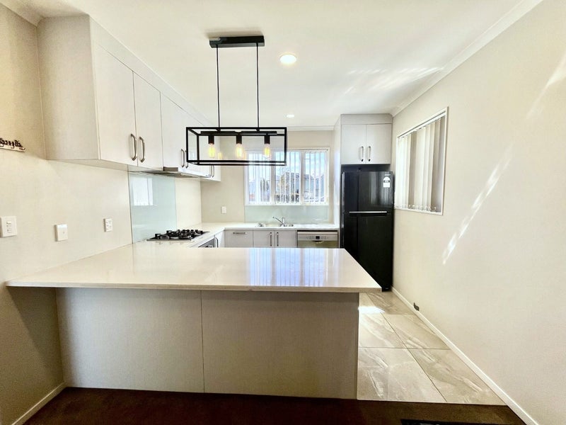 21 Stitchbird Crescent, Papakura, Papakura - Carousel 2