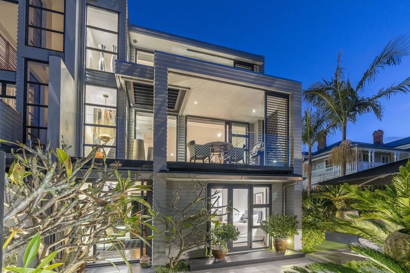 2D Tweed Street, Saint Marys Bay, Auckland - Carousel 1