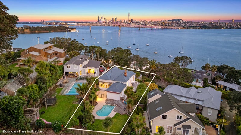 4 Hinemoa Terrace, Birkenhead, Auckland - Carousel 1