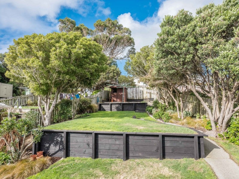 18 Totara Road, Miramar, Wellington - Carousel 2