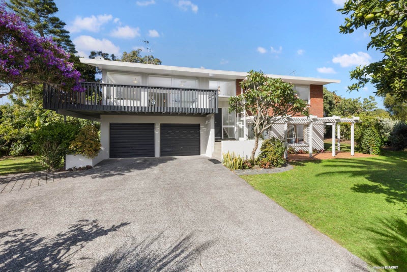 7 Kerrymaria Place, Hillcrest, Auckland - Carousel 1