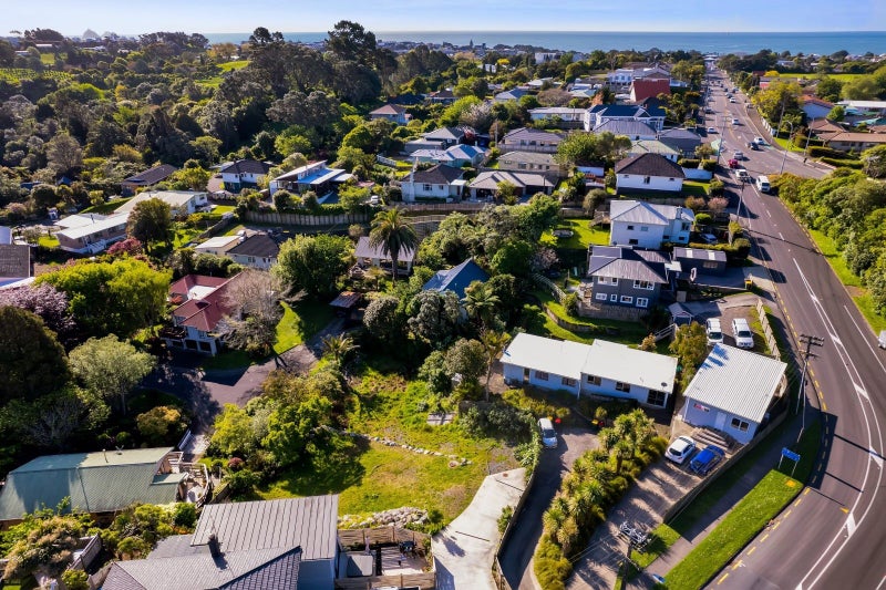 10A Awanui Street, Merrilands, New Plymouth - Carousel 6