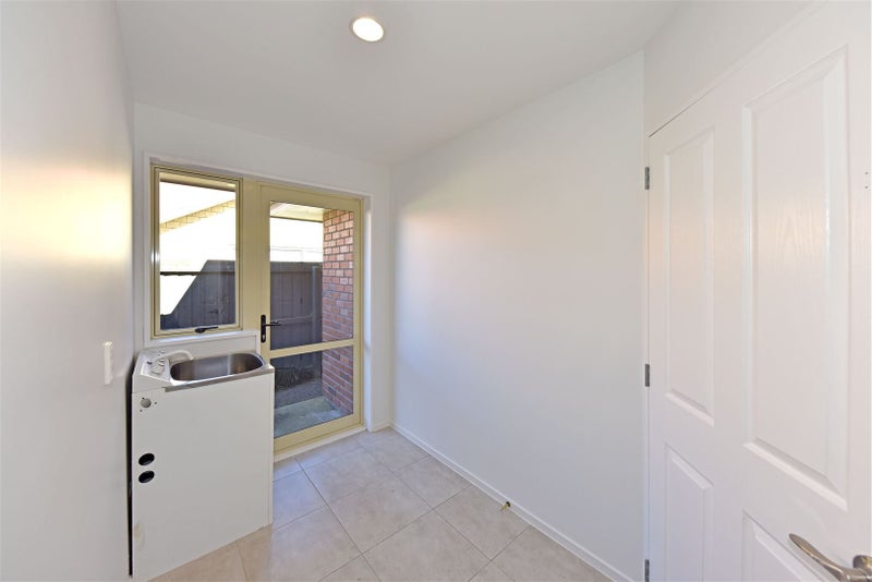 11 Coppinger Terrace, Aidanfield, Christchurch - Carousel 15