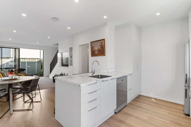 3 Orona Place, Takanini, Auckland - Carousel 2
