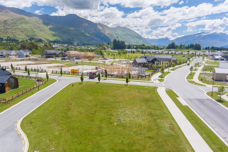 1 Wallace place, Wanaka, Queenstown - Carousel 1